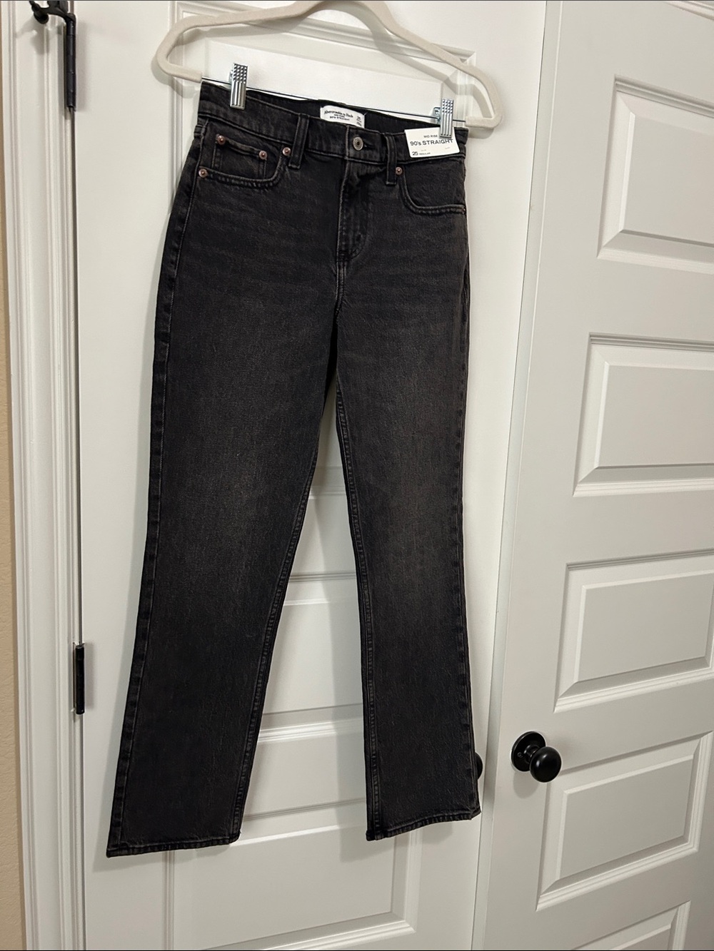 Womens 90s’ straight jean